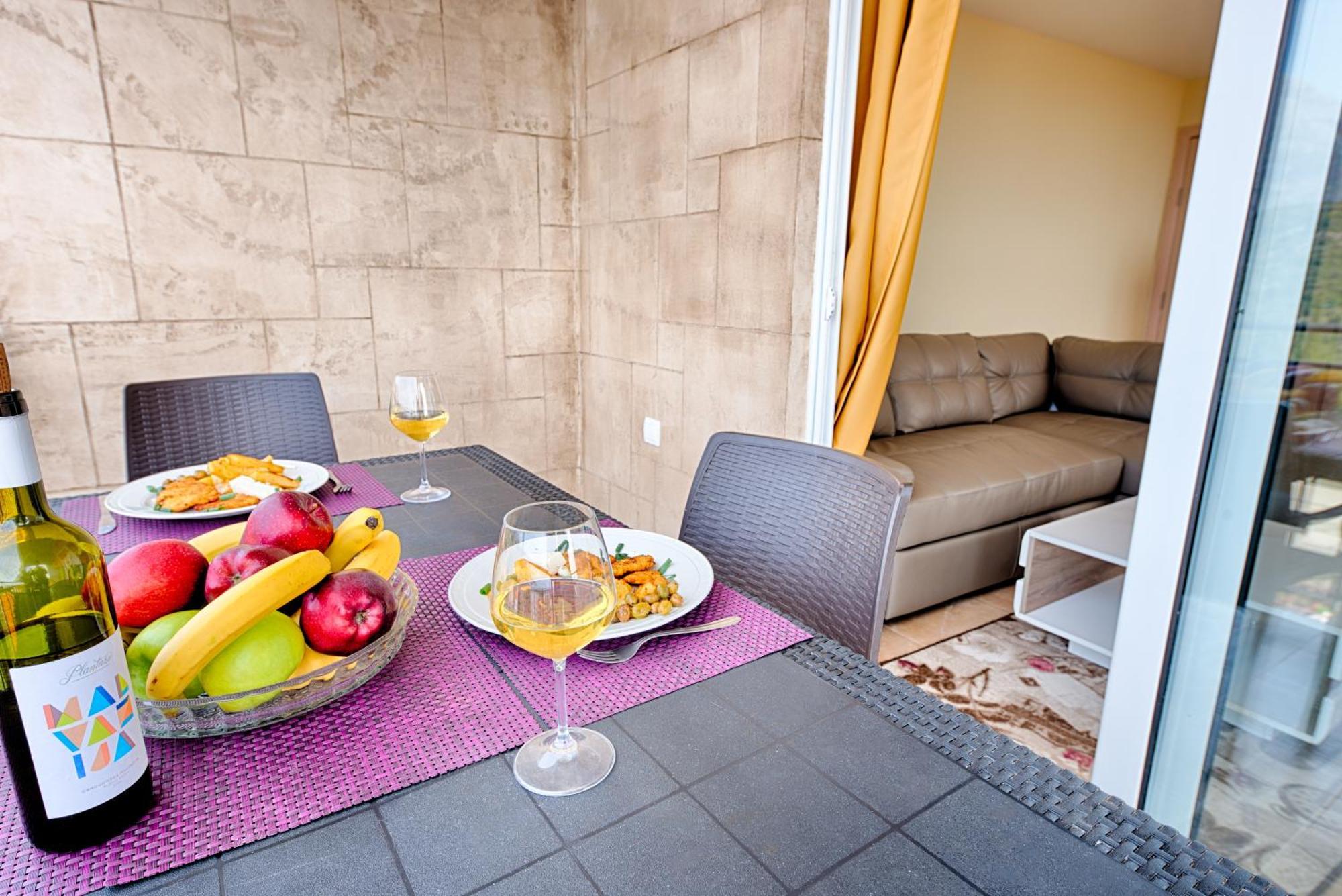 شقة Free Food And Swimming Pool يوتجيها المظهر الخارجي الصورة
